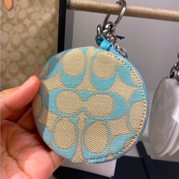 Coach Circular Coin Pouch In Signature Jacquard # CU302 - Picture 3 of 6